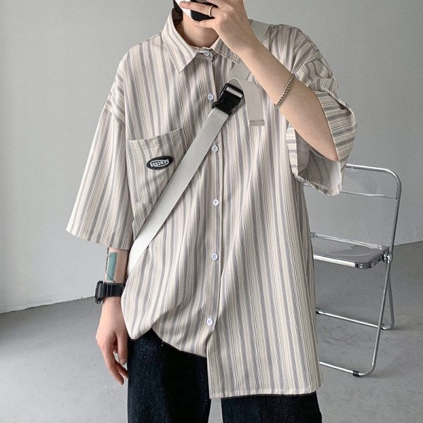 シンプルカジュアル韓国系一般一般春夏折り襟シングルブレストストライプ柄ボタン五分袖アウター
